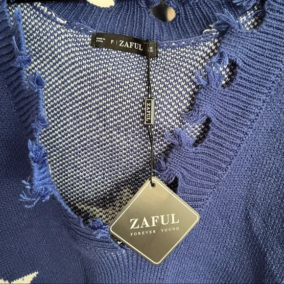 ZAFUL Cropped Frayed Stars Sweater - Picture 3 of 3